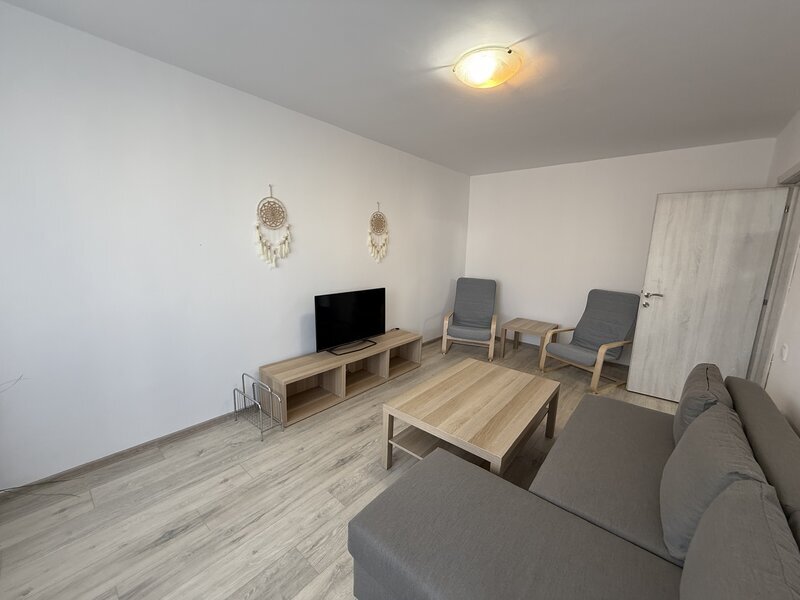 Rahova str. Vedea, decomandat, mobilat nou, et. 7 cu 2 lifturi, loc parcare